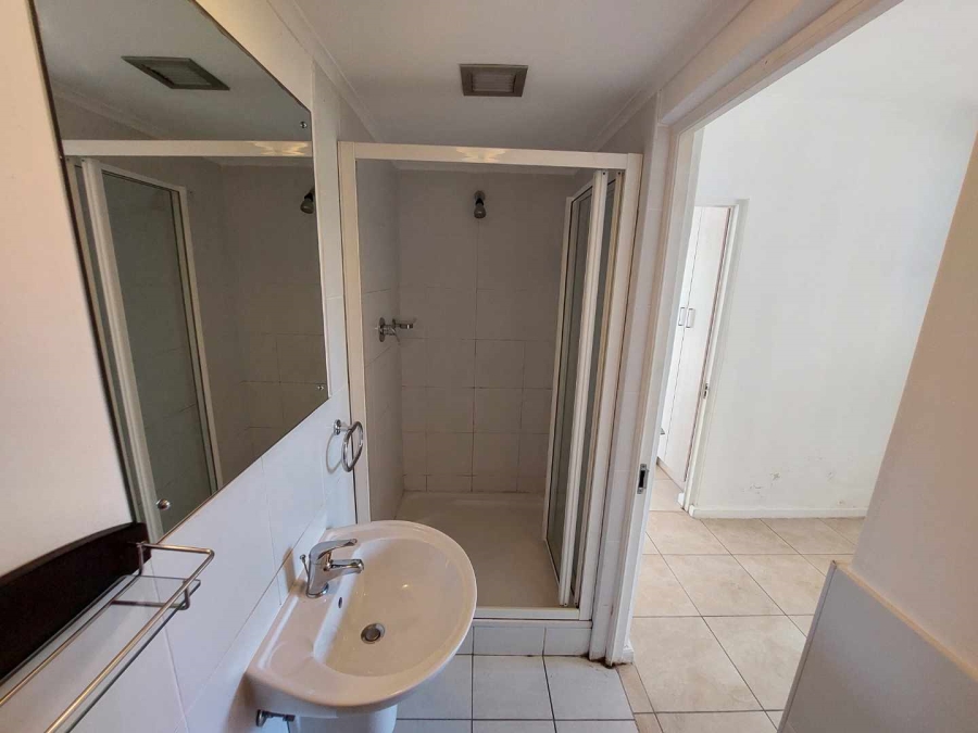 To Let 2 Bedroom Property for Rent in Rondebosch Western Cape